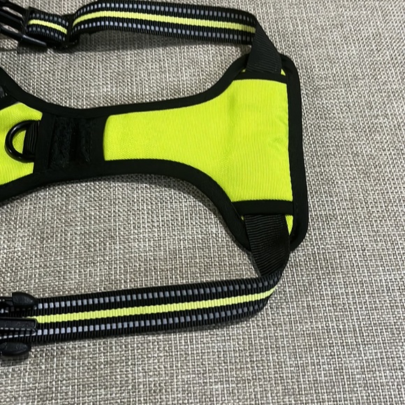 No Pull Dog Harness Med. Reflective, Handle,Adjustable 2 Metal Leash Attachment - Picture 7 of 7